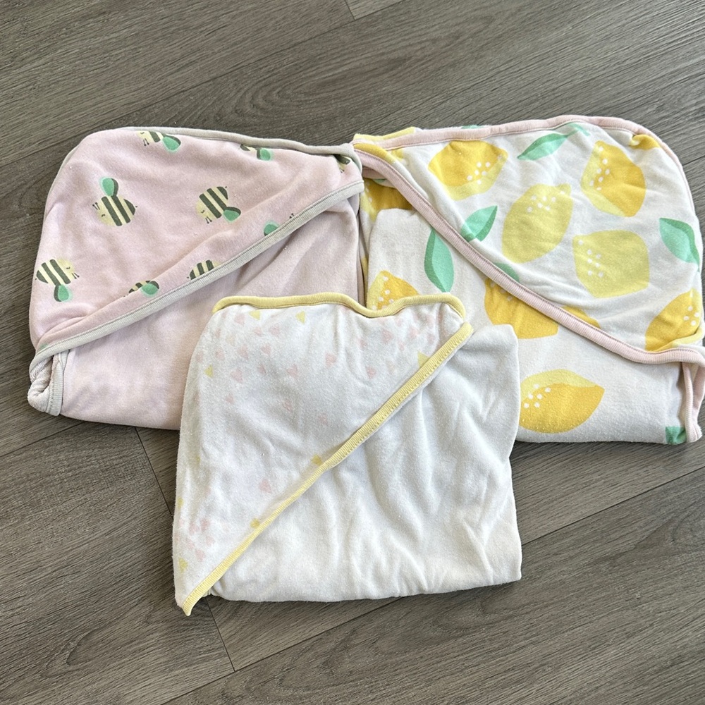 Cloud Island Hooded Towels
